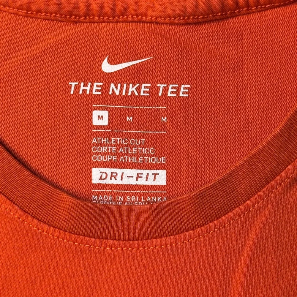 Nike‎ Shirt Mens M Orange Dri-FIT Short Sleeve Graphic Tee 705186-891 Swoosh